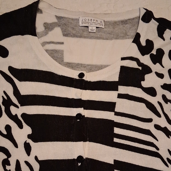 Joseph A. Black and White Animal Print Top/Sweater - Picture 3 of 10